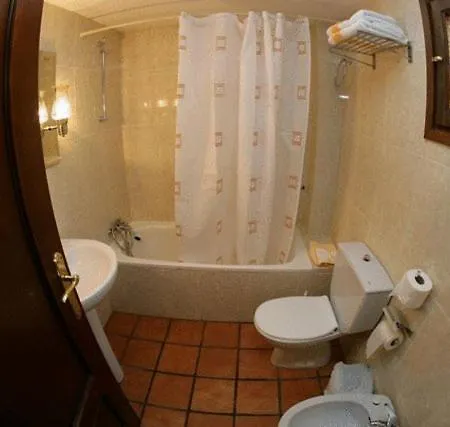 فندق Llibrada بيناسكي