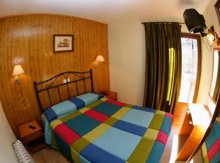 فندق Llibrada بيناسكي